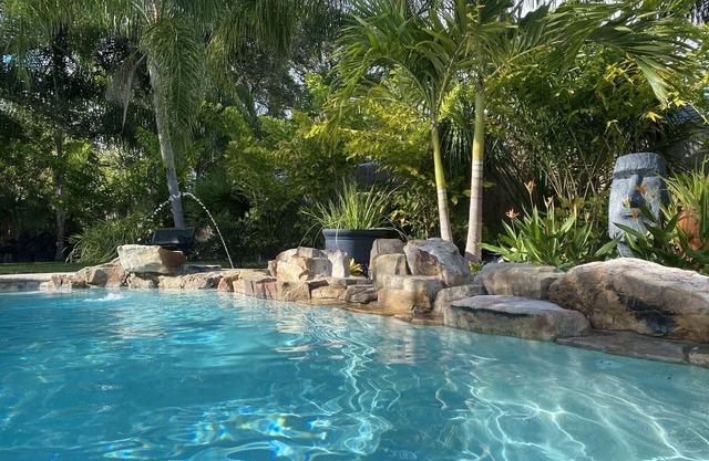Beach Side Beauty, Fabulous Beaches, and Salt Water Pool!