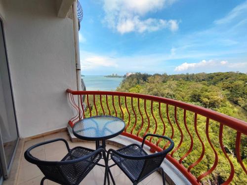 Beachfront 2-5pax, Free parking , swimming pool
