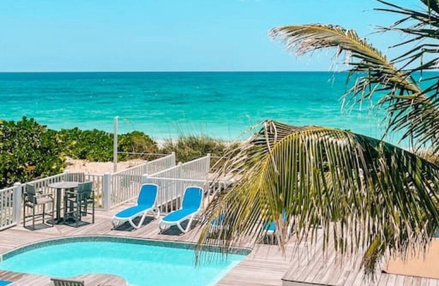 Beachfront 6br/5ba Home in Hope Town Bahamas w/Pool and Large Deck