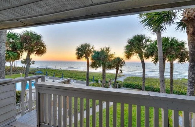 Beachfront Aldea 14