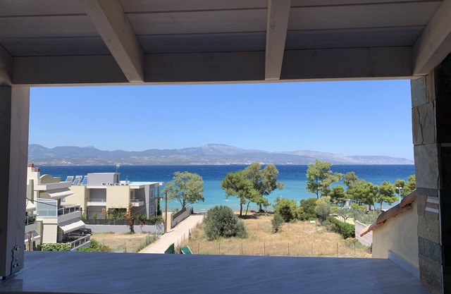 Beachfront Almiri flat