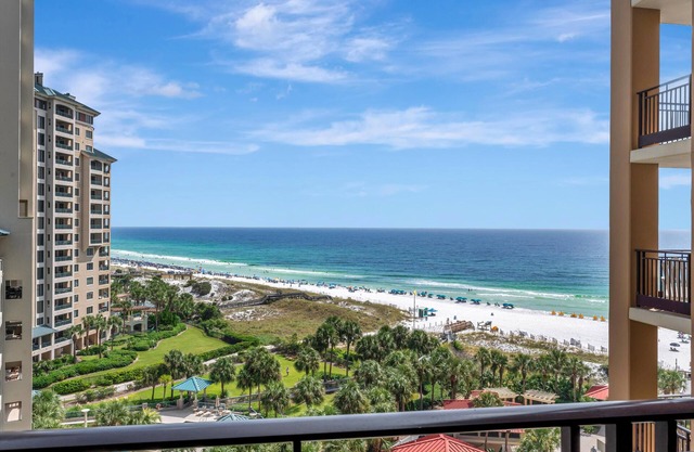 "Beachfront Bliss" 2BR Condo in Westwinds w/Gulf Views & Golf Cart!