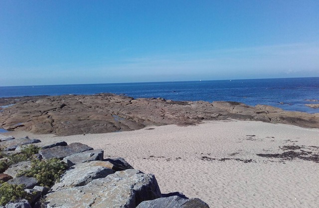 Beachfront - family - quiet - near center