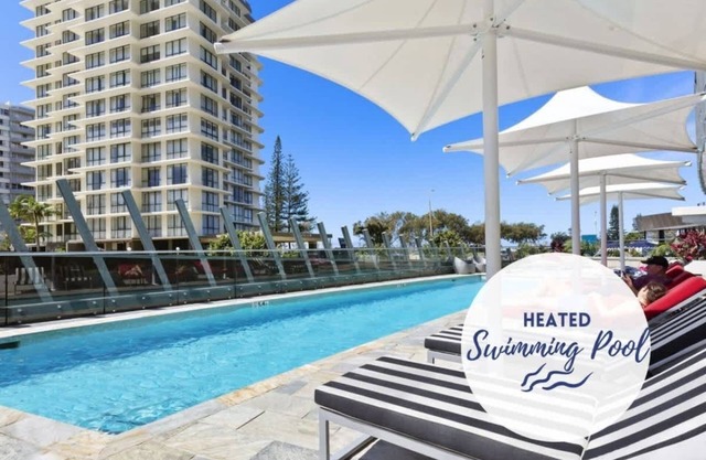 Beachfront High-Floor Studio w/Pool & Gym Access