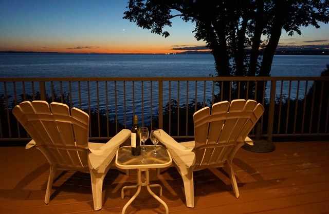 Beachfront House Near Semiahmoo and Birch Bay.
