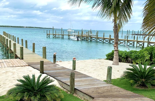 Beachfront House Private Dock & Beach Tahiti Beach House - Hope Town 5 STAR