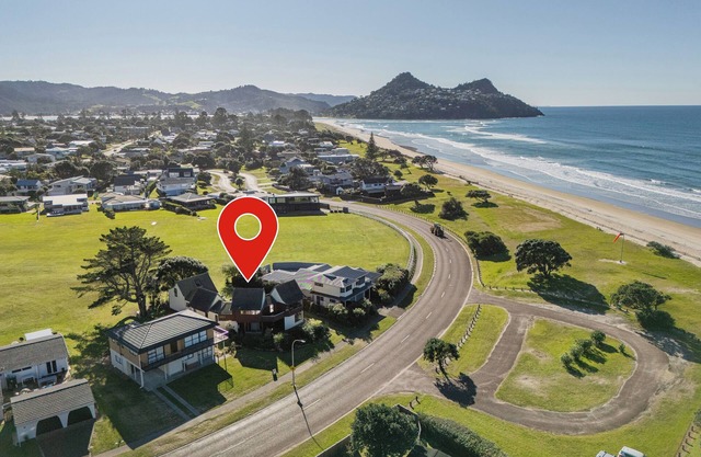 Beachfront Landing - Pauanui Holiday Home