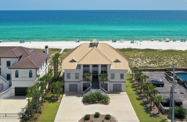 Beachfront Luxury Estate Sleeps 20 & Allows Events