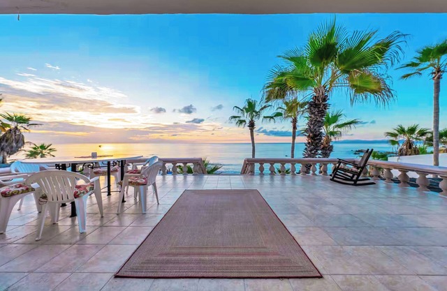 Beachfront w/pool - Reunions,Weddings,Retreats!