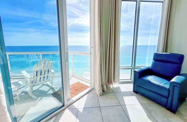 Beachfront Outdoor Pools + Walking Distance
