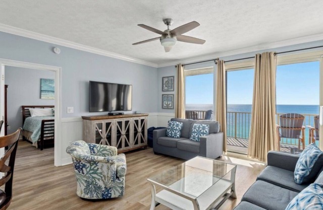 Beachfront PCB Rentals 1406: large balcony, owner managed, Free Beach Service!