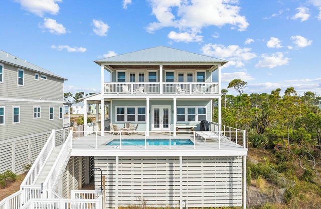 Beachfront, Private Pool, Pet-Friendly, South Cape!