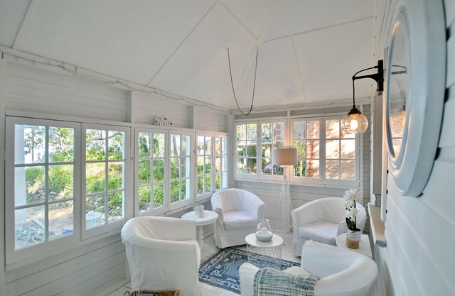 Beachfront Retro Chic Cottage nSTRTT-2024-164 2038