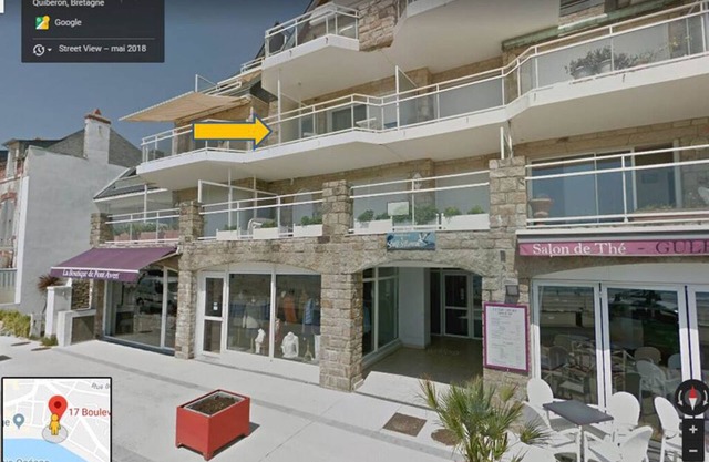 Beachfront Studio, for 2 Adults, Large Beach Front, Free WIFI.Qu