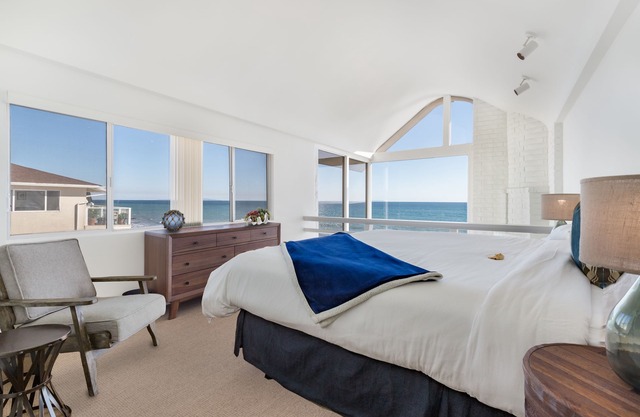 Beachfront Townhouse - Views From Every Room
