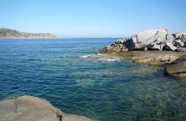 Beachfront villa with creek access, exceptional location