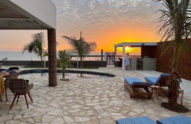 Beachhouse MIMA, right on the water with every possible comfort!
