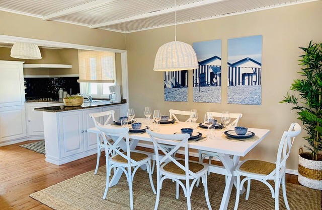 Beachliving Esmoriz - Typical beach house