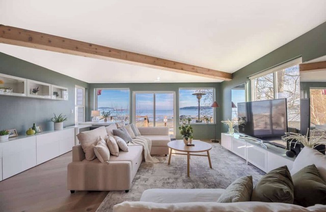 Beachside Haven | 2b 2.5b | Tranquil Retreat