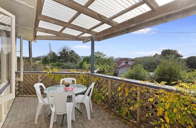 Beachy Bach - Mangawhai Heads Holiday Home