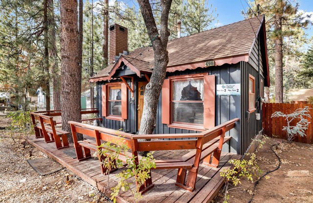 Bear Paw Cottage at Big Bear w/Hot Tub