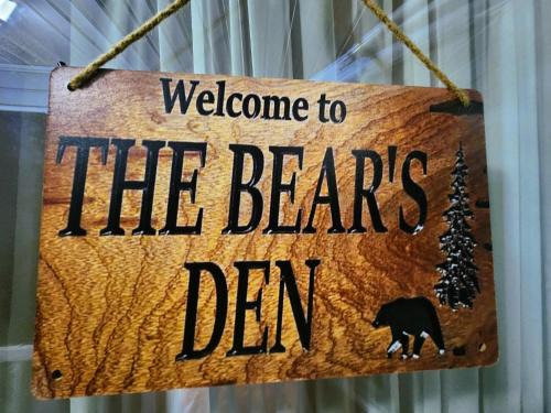 Bear's Den