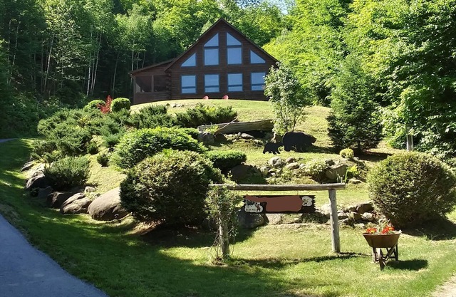 Beatiful Custom Log Home " Bear Lodge"