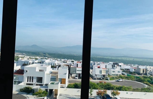 BEATIFUL DEPARTMENT WITH AN AMAZING VIEW TO A NATURAL RESERVE AND GOLF
