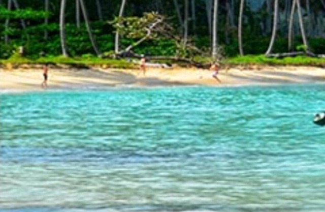 beatifull condoFront of the beach wifi . cable TV neflex