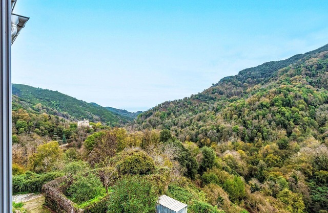 Beautiful villa for 6 people with WIFI, TV, terrace, pets allowed and panoramic view