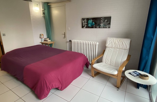 Beau Studio Accès Indépendant Dans Maison