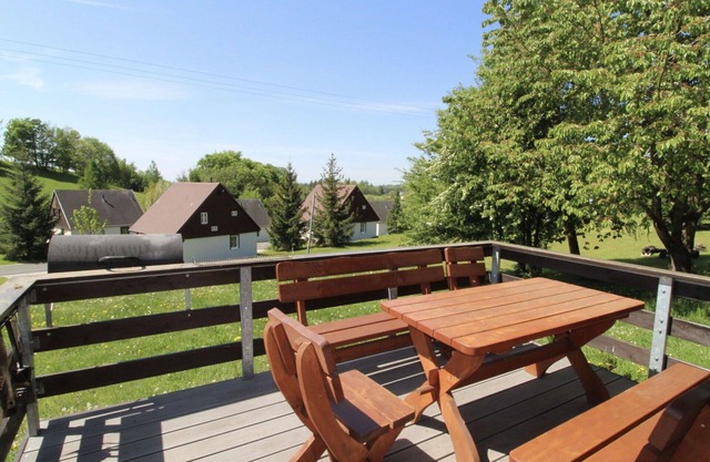 Beautiful private villa for 7 people with WIFI, pool, TV and terrace