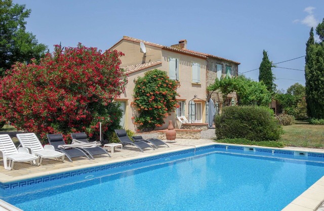 Beautiful private villa for 6 people with private pool, WIFI, TV and terrace