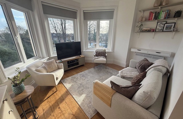 Beautiful 1-bedroom apartment. Perfect for couples, families, or friends.