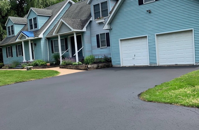 Beautiful 2,900 SqFt 3B Clinton home, Close to Hamilton College, TS Casino