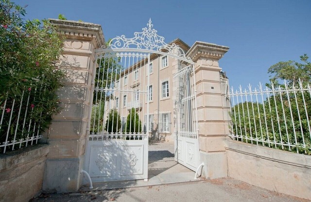Beautiful 2 bedroom apartment near Narbonne