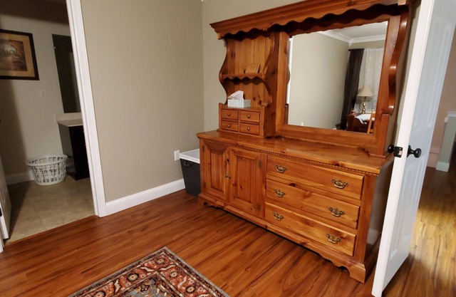 Beautiful 2 story House with Fireplace