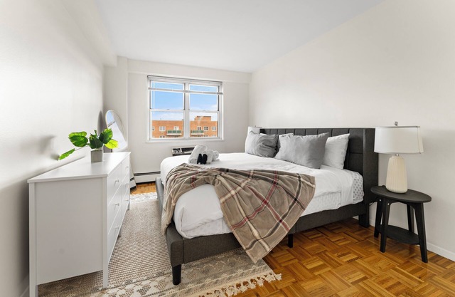 Beautiful 2BR Next to BU 7883