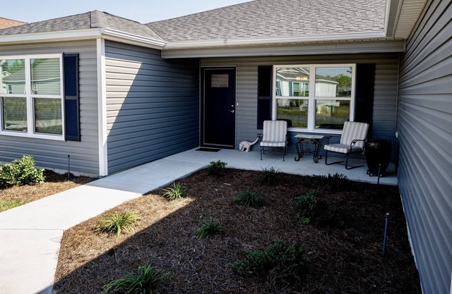Beautiful 3/2 designer home