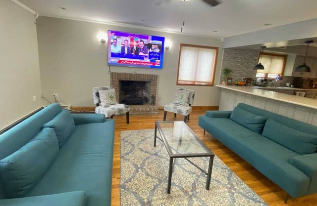 Beautiful 3 bedroom home with Pool