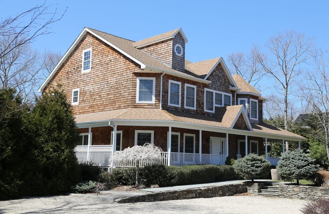 Beautiful 3600sq ft Sag Harbor Village Home, Saltwater Pool, Walk to Beach &Town