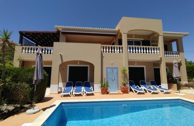 Beautiful 4 Bed Villa, close to the beach with private swimming pool & WiFi