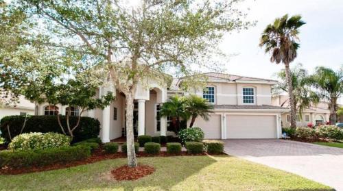 Beautiful 4 Bedroom and 4 Bathroom with Heated Salt Water Pool in Gated Community Close to Some of the Best Beaches in the USA