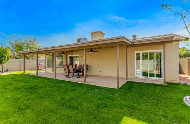 Beautiful 5 Bd/2 Ba with 8 Beds and SPA! Golf, ASU, Cubs & A's, Downtown Mesa!
