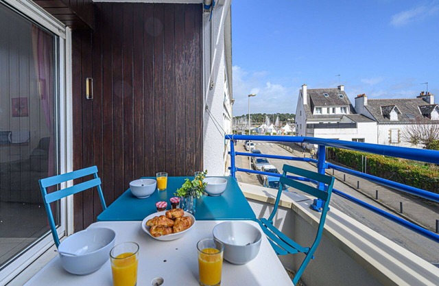 Beautiful apartment for 4 guests with WIFI, TV, balcony and pets allowed