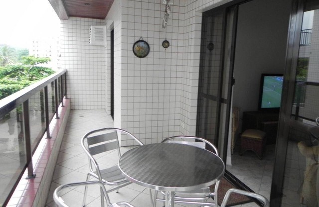 Beautiful and cozy apartment in front of the beach of Tombo