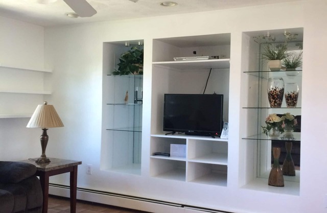 Beautiful and spacious home with a short walk to the beach!