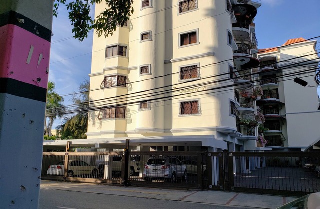 Beautiful Apartment with atonishing view, location, comfort, and 24 hrs security