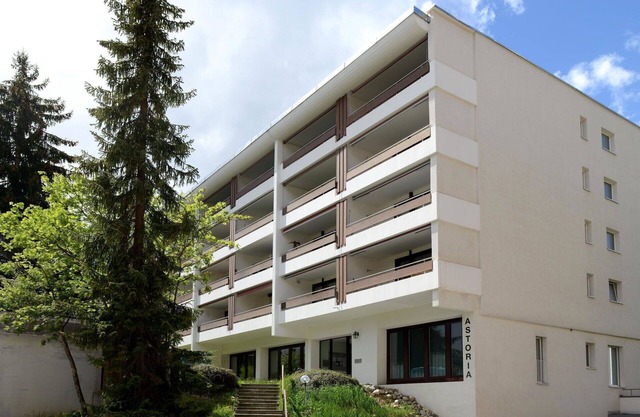 Beautiful apartment for 5 guests with WIFI, pool, TV and balcony