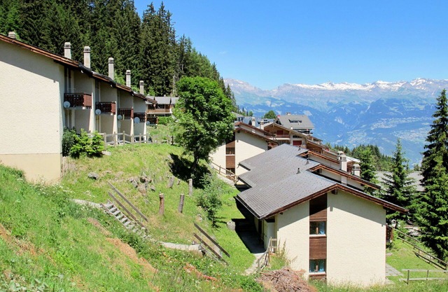Beautiful apartment in villa for 8 people with WIFI, TV and terrace